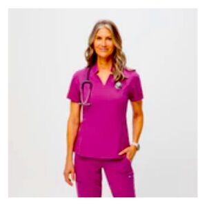 FIGS bright fuchsia Inala scrub top EUC